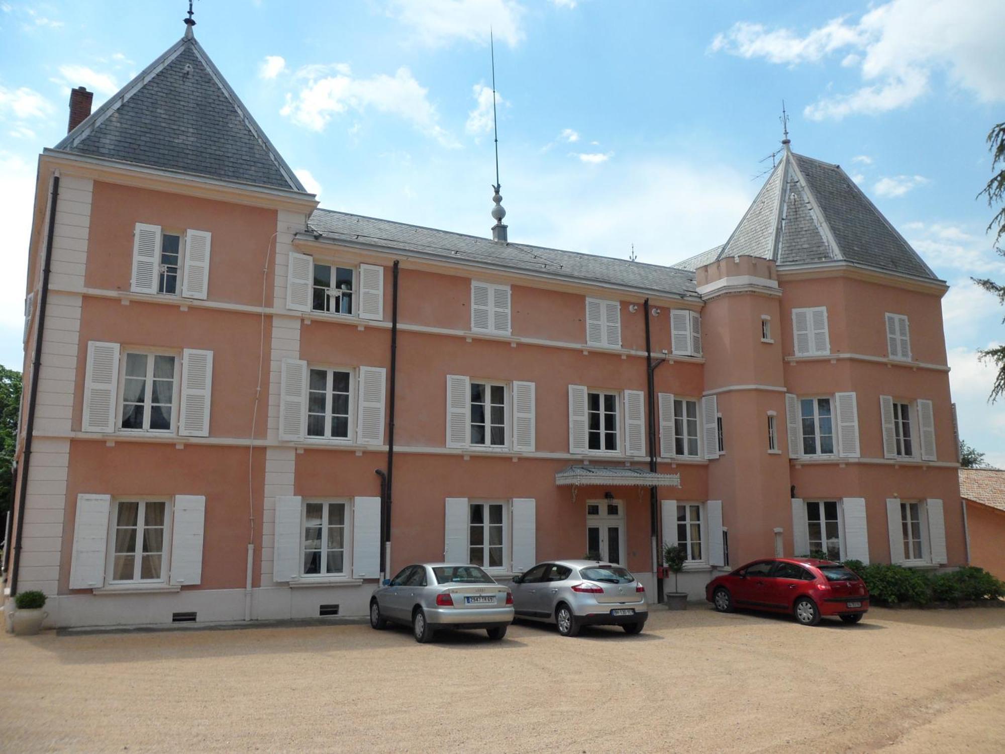 Chateau De La Chapelle Des Bois Fleurie Exterior photo